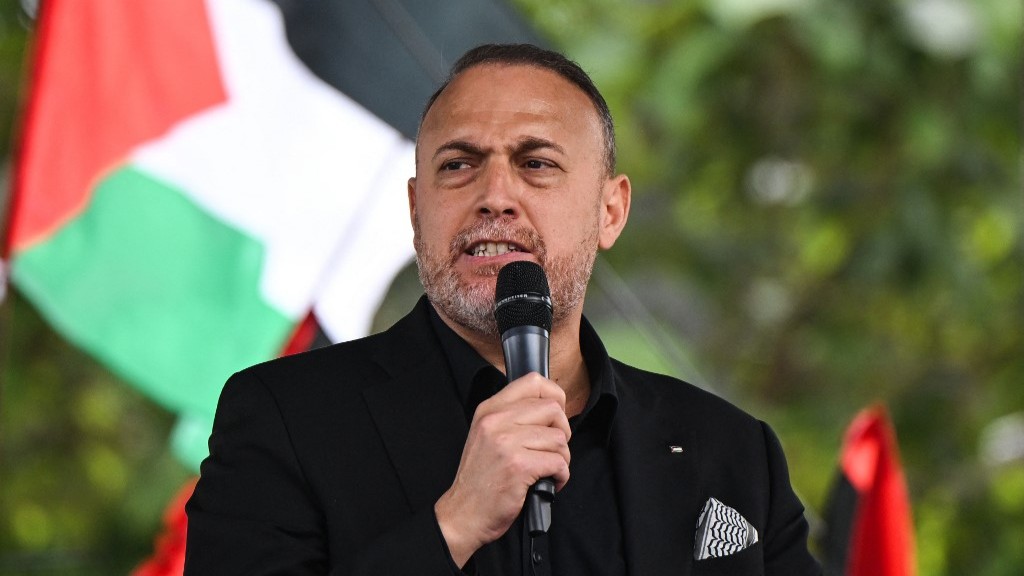 Palestinian ambassador Husam Zomlot to run for Fatah's central committee