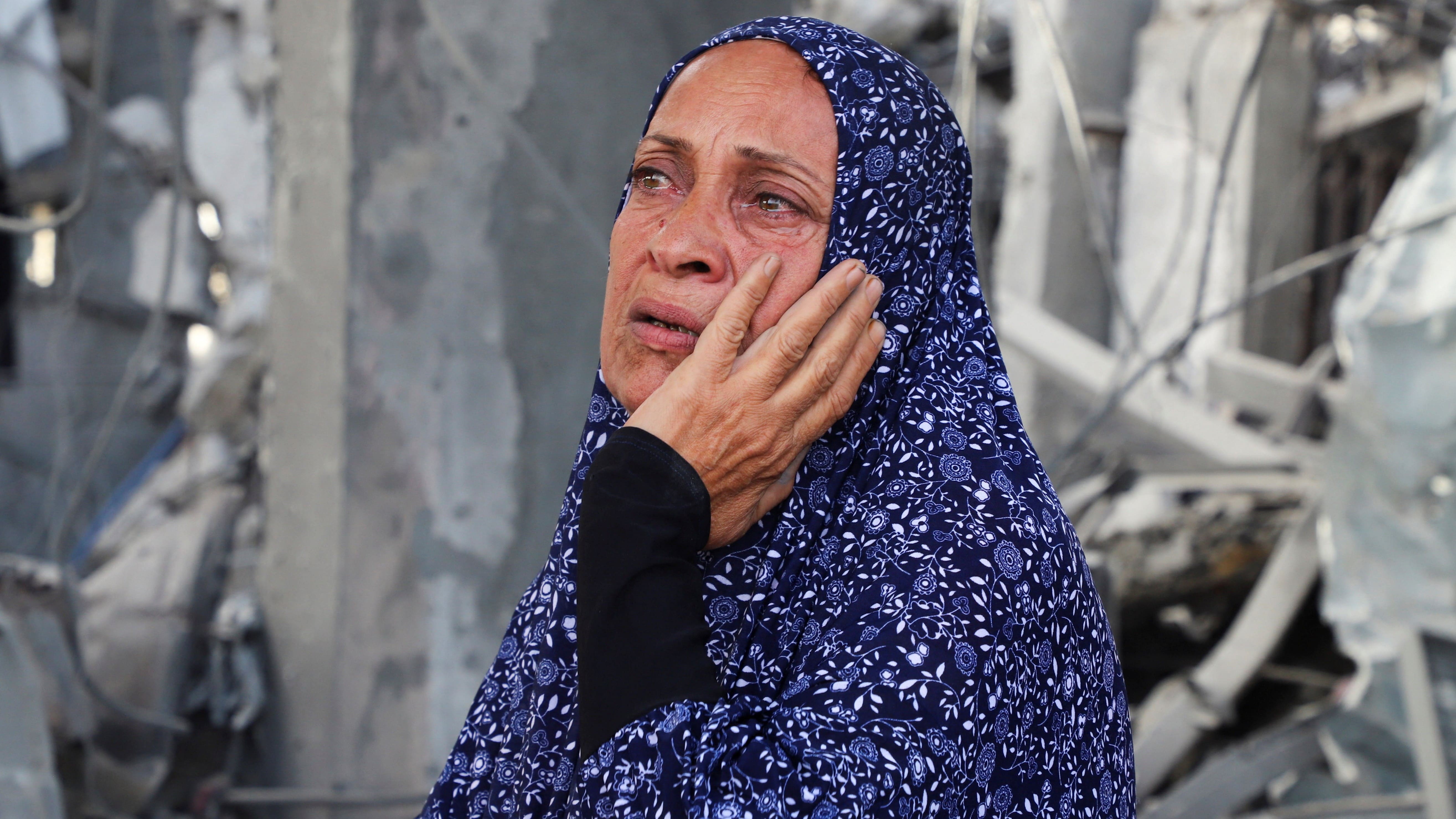 Israeli curbs causing ‘alarming’ drop in Gaza aid deliveries, official warns