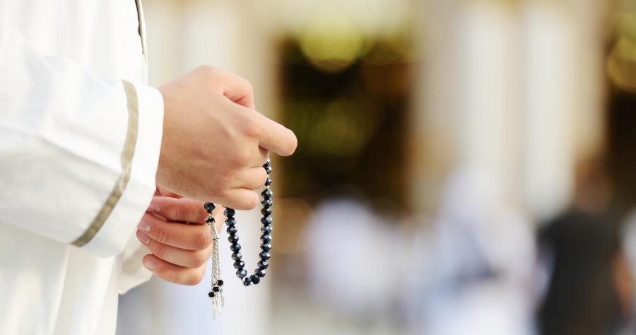 Not a Pilgrim? Here Are 5 Things to Do in Dhul-Hijjah Days
