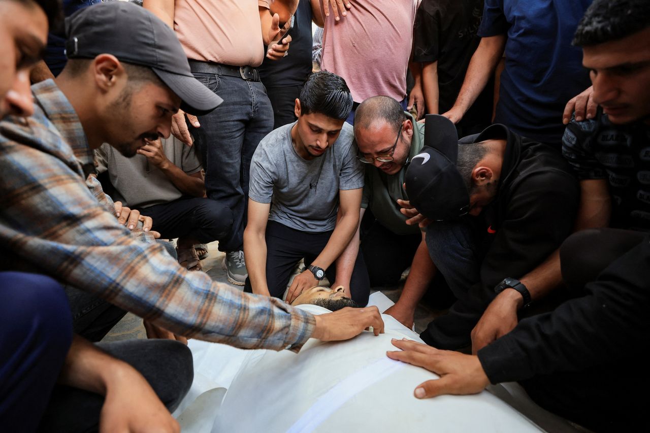 TRT World - Israel kills eight more Palestinians in Gaza, continuing near-daily attacks despite ceasefire