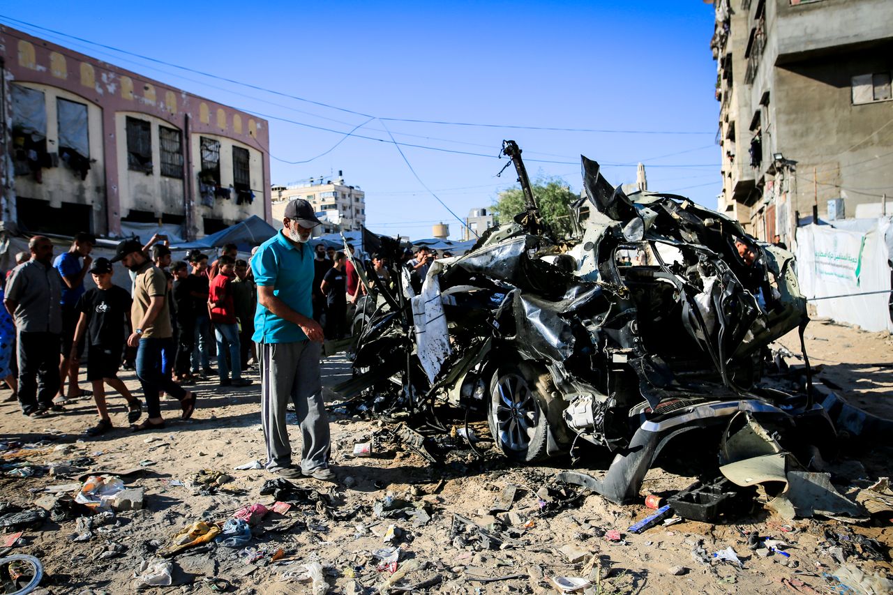 TRT World - Israeli attacks across Gaza kill at least 10 Palestinians, wound 29 despite ceasefire