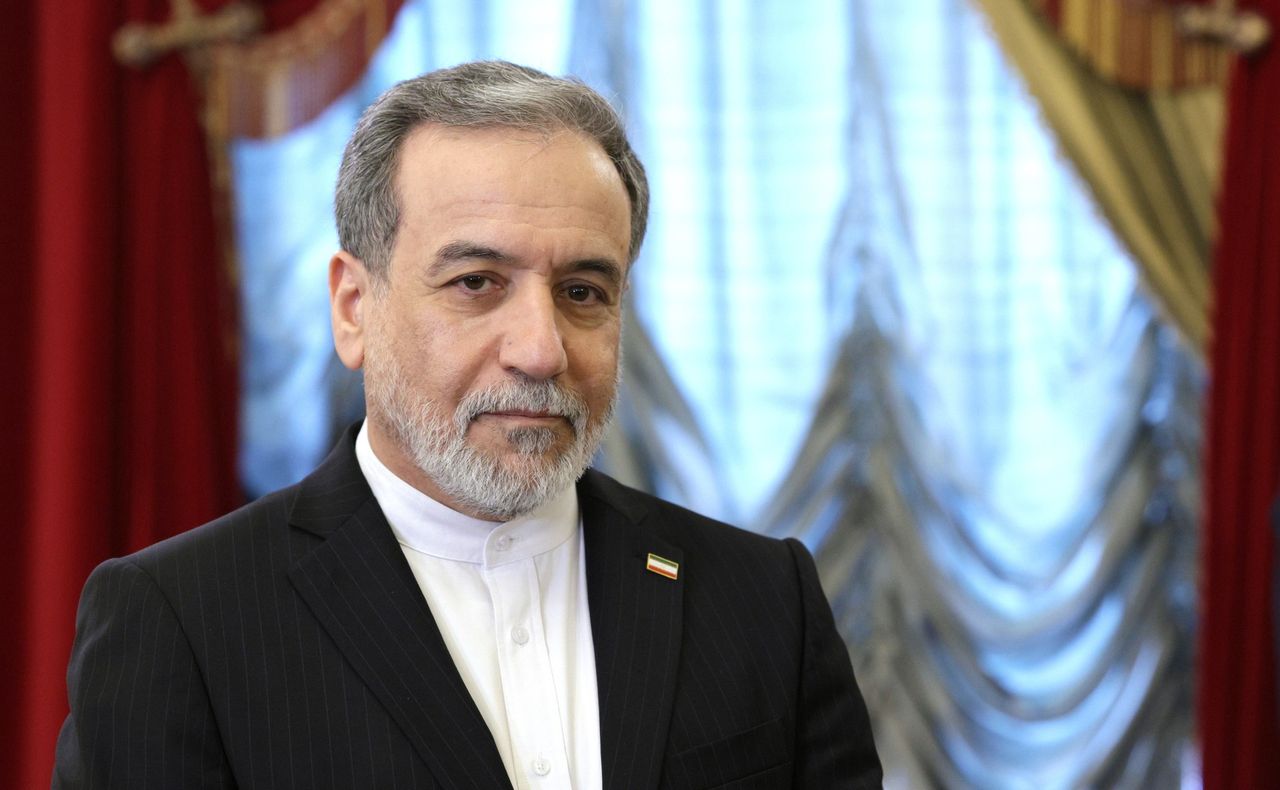 TRT World - 'Leave our region if you want to be safe,' Iran's FM warns US after air strikes