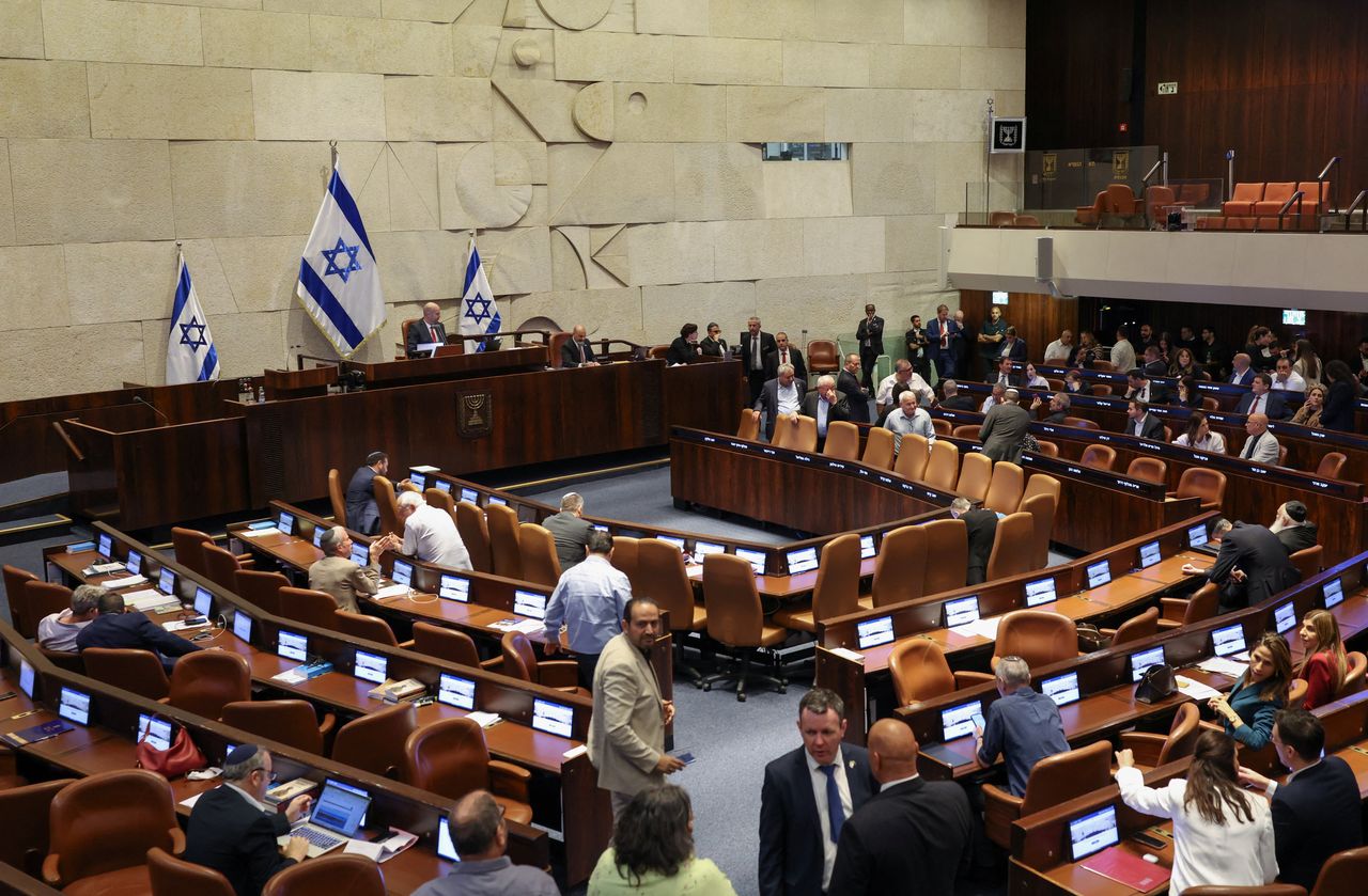 TRT World - Israel approves freeze on Palestinian clearance revenues