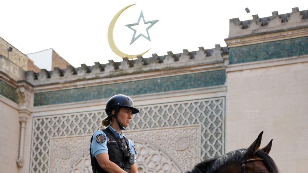 France shuts mosque over Quran verses and Islamic texts used in Muslim worship
