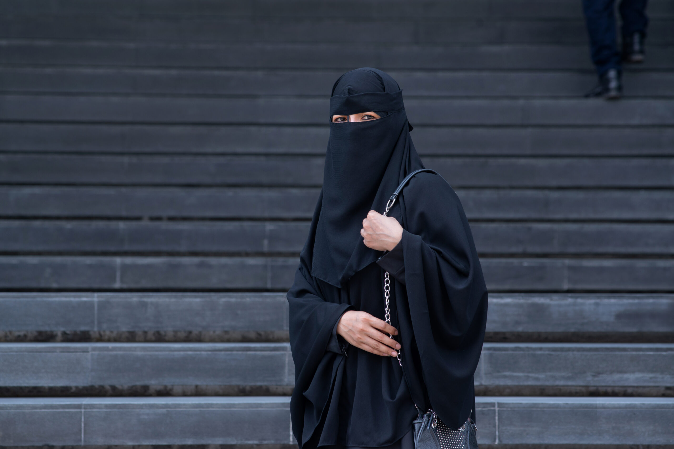 Portugal bans niqab in public spaces