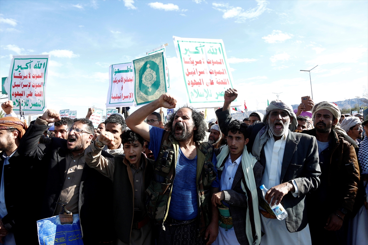 Who are Yemen's Houthis? A brief history of the group now advancing along the Red Sea