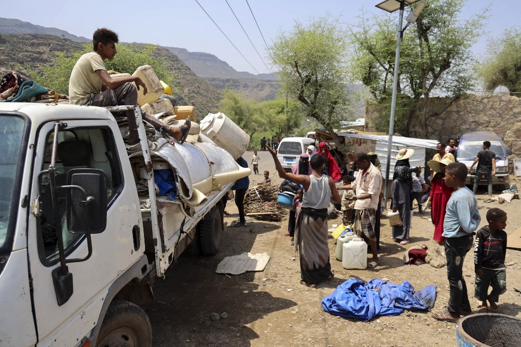 Nearly 86,000 people flee fighting in Yemen, UN says