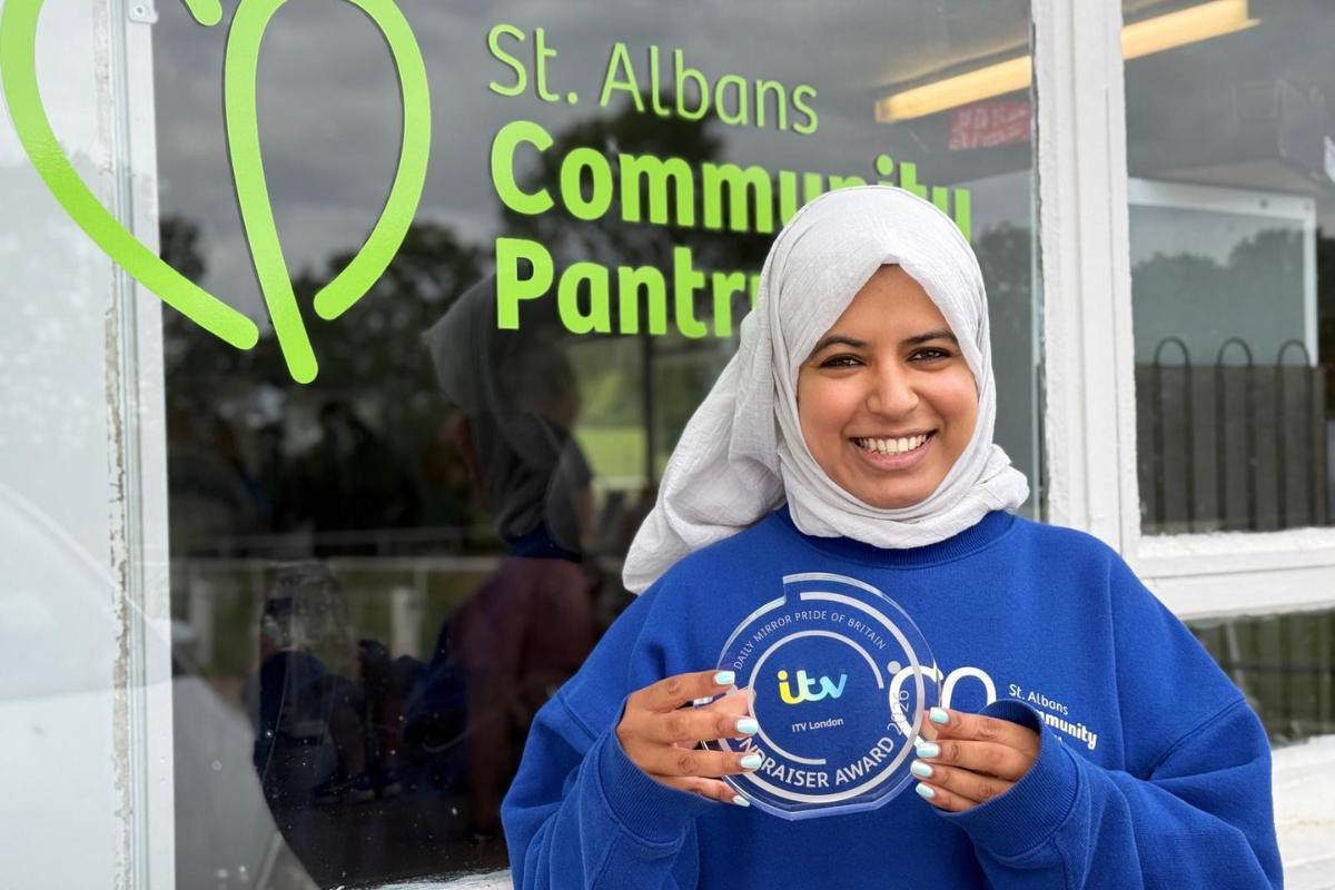 Muslim Mum Wins Pride of Britain Award for feeding 600 people every Week